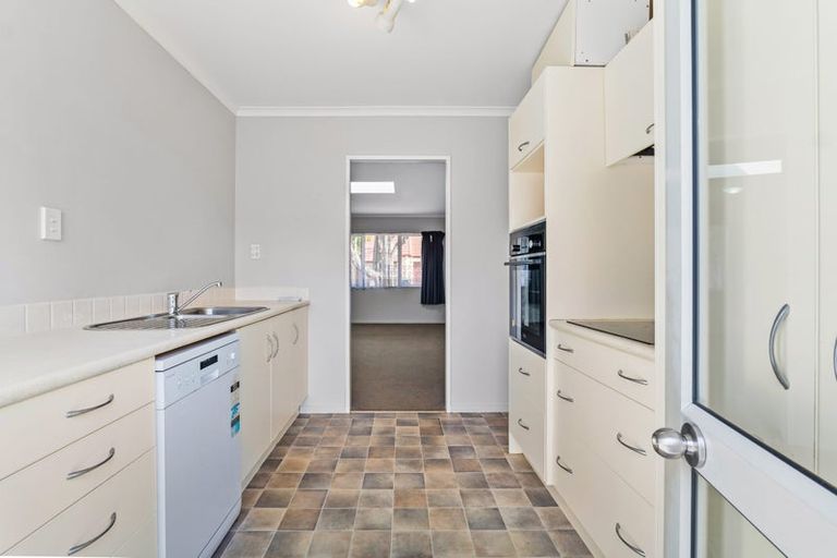 Photo of property in 1 Dunbarton Drive, Ranui, Auckland, 0612