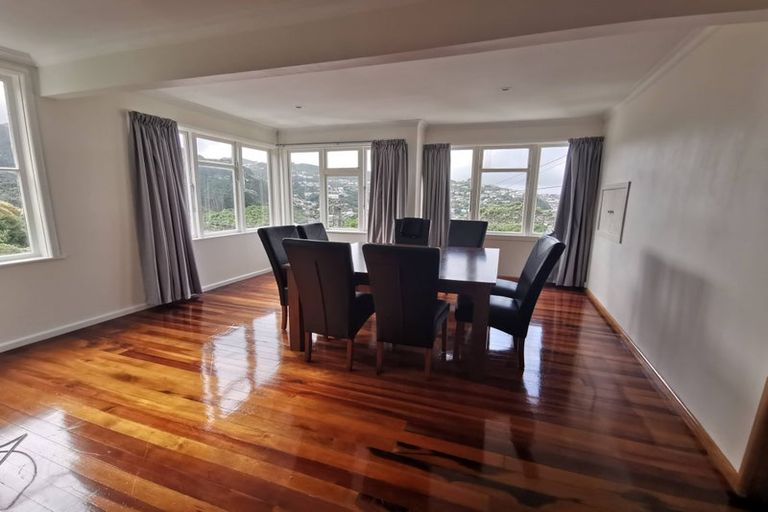 Photo of property in 14 Terawhiti Terrace, Karori, Wellington, 6012