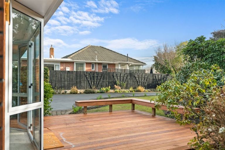 Photo of property in 216 Grahams Road, Burnside, Christchurch, 8053