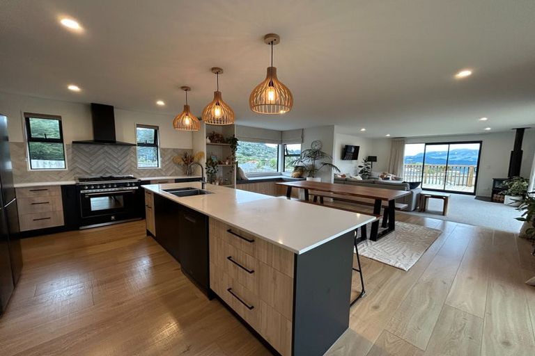 Photo of property in 12 Patiki Place, Diamond Harbour,  8971