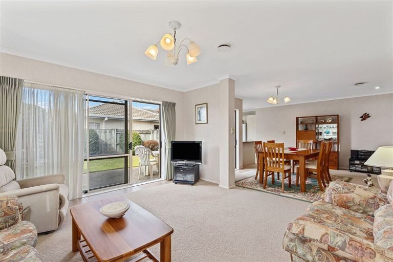 Photo of property in 6 Lavender Place, Papamoa Beach, Papamoa, 3118