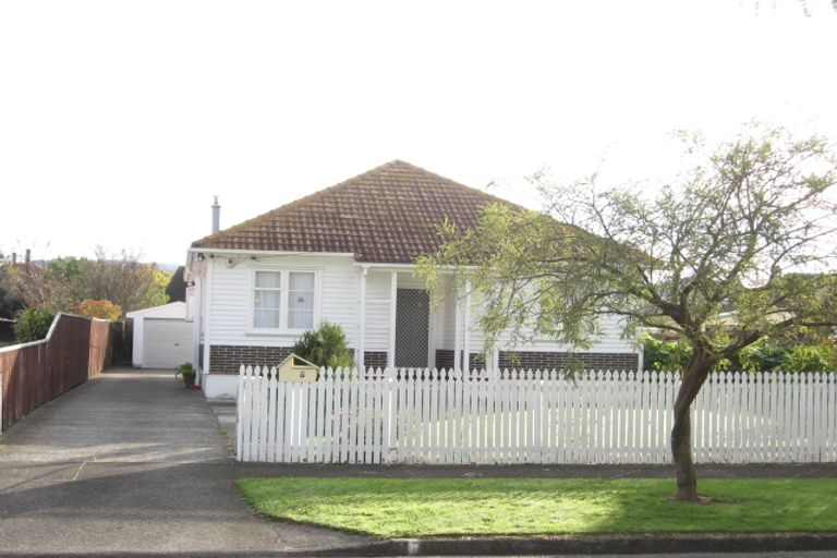 Photo of property in 7 Hodgins Grove, Naenae, Lower Hutt, 5011