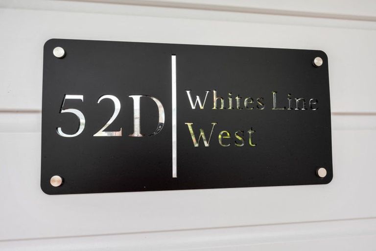 Photo of property in 52d Whites Line West, Woburn, Lower Hutt, 5010
