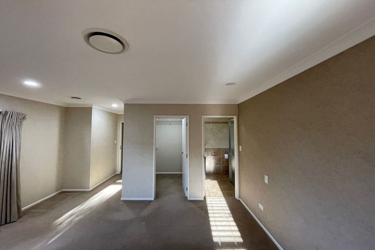 Photo of property in 9 Elwyn Close, Flat Bush, Auckland, 2016