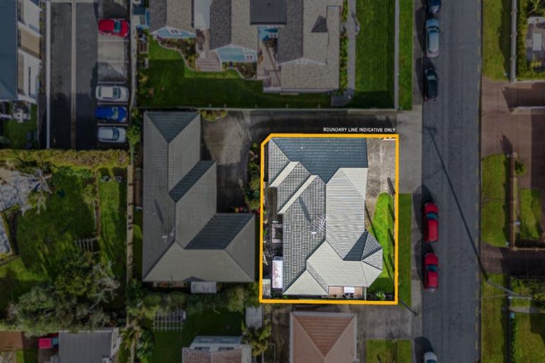 Photo of property in 15 Alice Avenue, Orewa, 0931