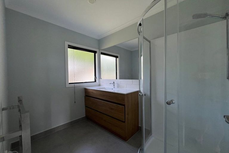 Photo of property in 14 Sabana Place, Unsworth Heights, Auckland, 0632