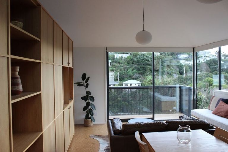 Photo of property in 7 Tanera Crescent, Brooklyn, Wellington, 6021