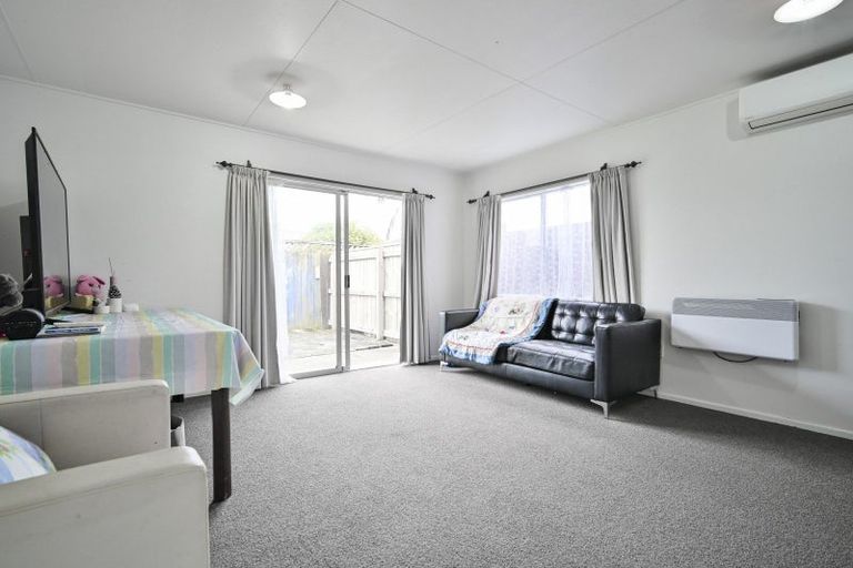 Photo of property in 2/404 Ikanui Road, Frimley, Hastings, 4120