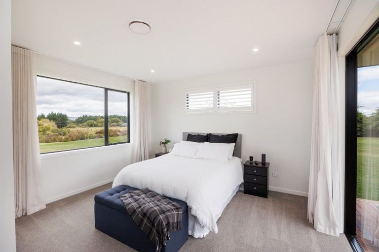 Photo of property in 72 Hartwell Drive, Kelvin Grove, Palmerston North, 4470