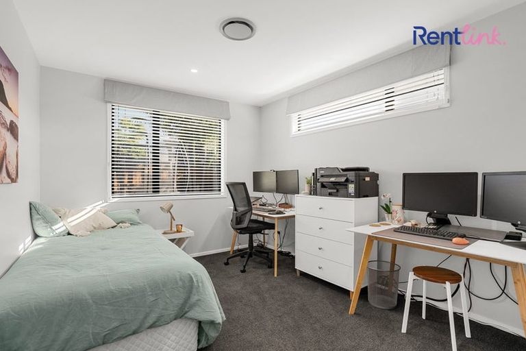 Photo of property in 23 Kahuparere Crescent, Pyes Pa, Tauranga, 3112