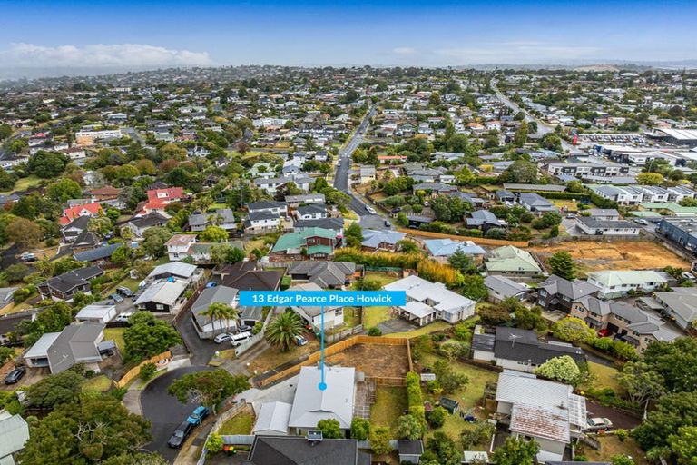 Photo of property in 13 Edgar Pearce Place, Howick, Auckland, 2014