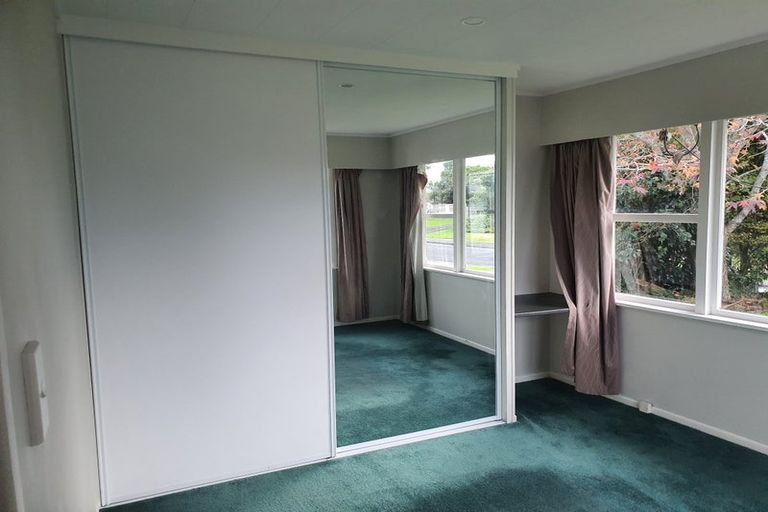 Photo of property in 61 Gloria Avenue, Te Atatu Peninsula, Auckland, 0610