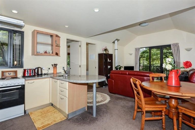 Photo of property in 268 Huia Road, Titirangi, Auckland, 0604