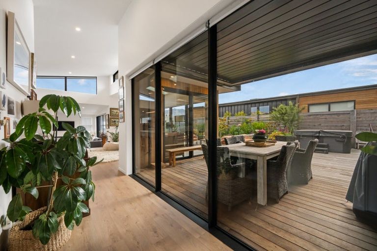 Photo of property in 15 Mills Road, Wanaka, 9305