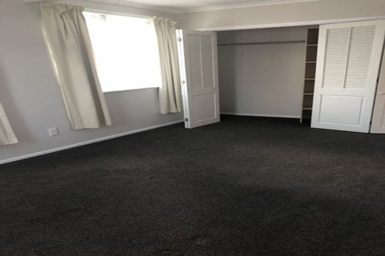 Photo of property in 30 Palmer Crescent, Silverstream, Upper Hutt, 5019