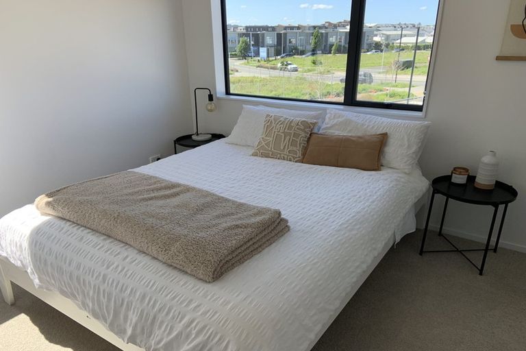 Photo of property in 4 Kaman Seasprite Road, Hobsonville, Auckland, 0616