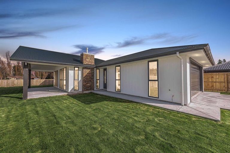 Photo of property in 30 Oldfield Lane, Marton, 4710