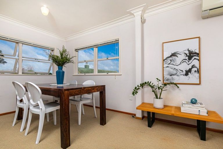 Photo of property in 25 Alamein Avenue, Belmont, Auckland, 0622