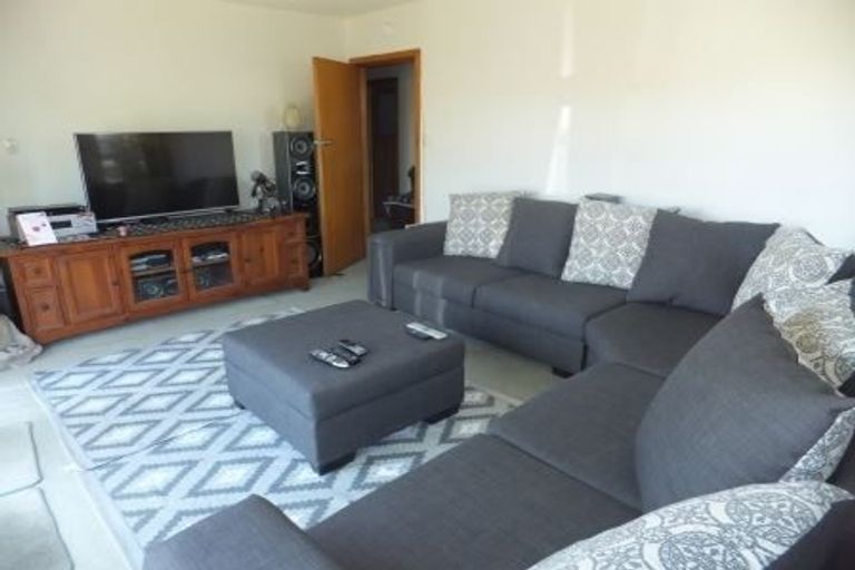 Photo of property in 102 Roberta Drive, Somerfield, Christchurch, 8024