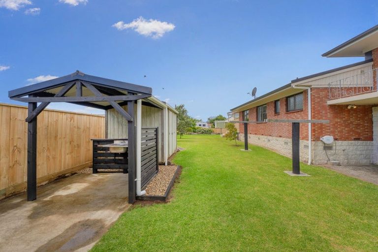 Photo of property in 2 Hamilton Crescent, Whitianga, 3510