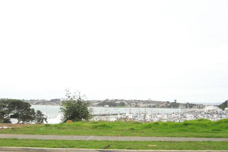 Photo of property in 64 Compass Way, Half Moon Bay, Auckland, 2012