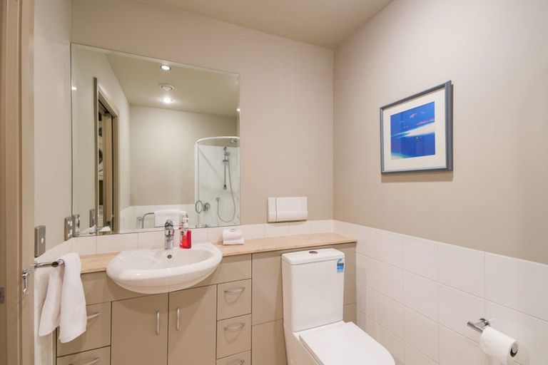 Photo of property in Lake Street Apartments, 10/8 Lake Street, Queenstown, 9300