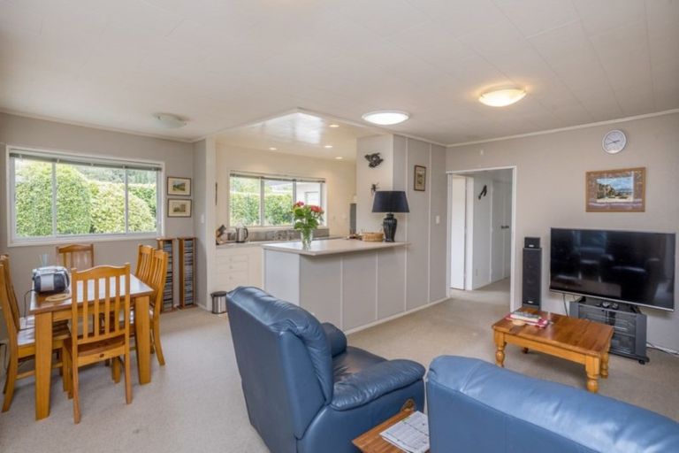 Photo of property in 22 Ngarara Road, Waikanae, 5036