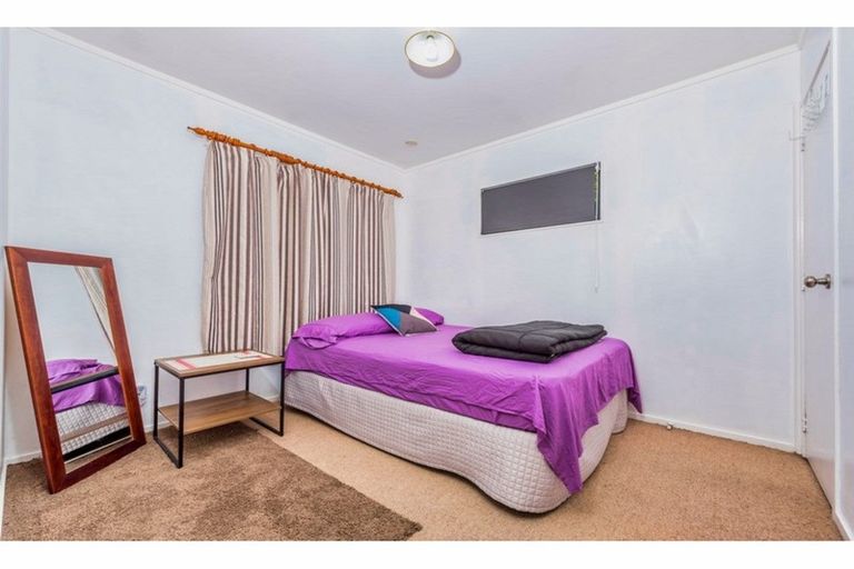 Photo of property in 50 Gallony Avenue, Massey, Auckland, 0614