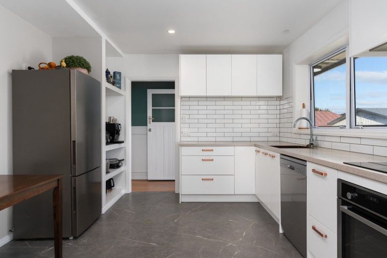 Photo of property in 42 Neill Street, Hornby, Christchurch, 8042