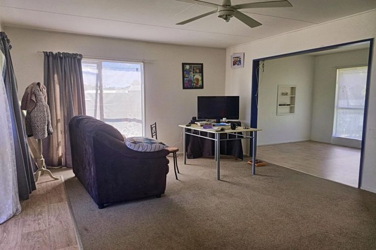 Photo of property in 25 Karaka Street, Wairoa, 4108