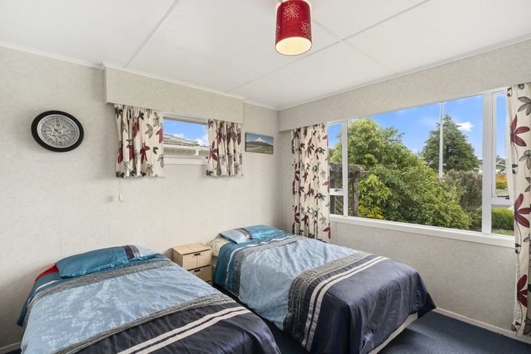 Photo of property in 44 Oberon Street, Stratford, 4332