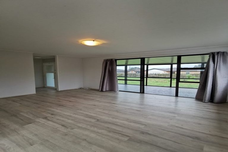 Photo of property in 7 Poinsettia Place, Henderson, Auckland, 0610