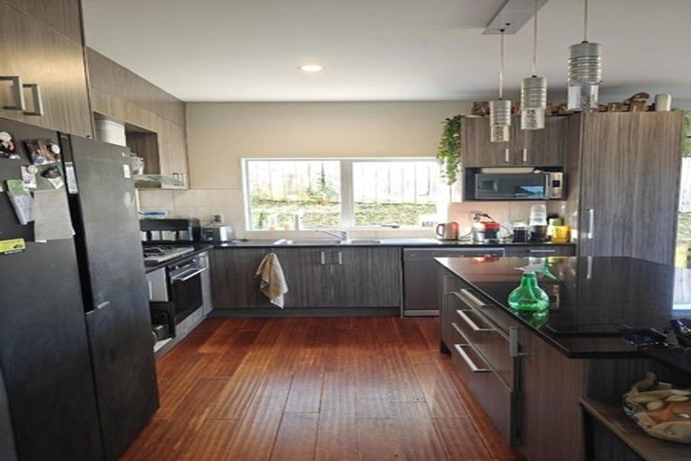 Photo of property in 7a Merville Avenue, Te Atatu South, Auckland, 0610