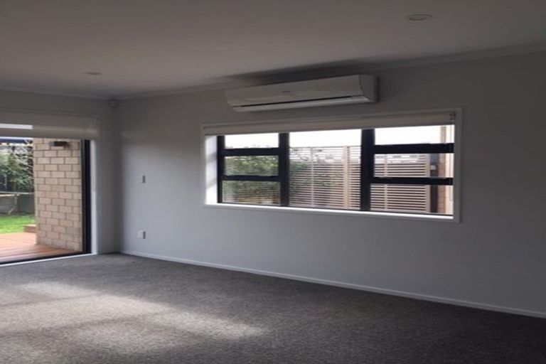 Photo of property in 4 Teal Way, Hobsonville, Auckland, 0616