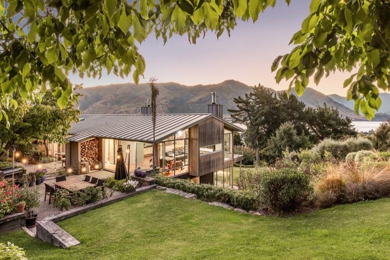 Photo of property in 52 Kirimoko Crescent, Wanaka, 9305