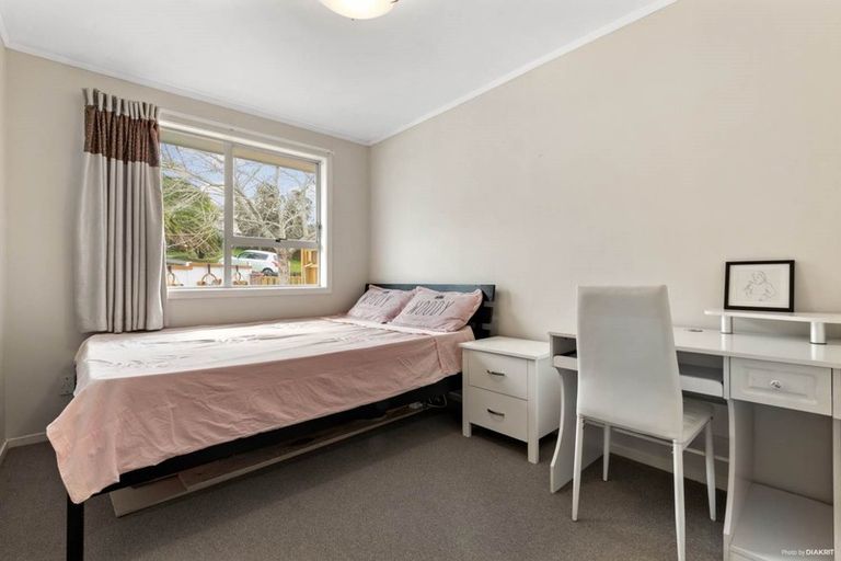 Photo of property in 16 Dellwood Avenue, Henderson, Auckland, 0612