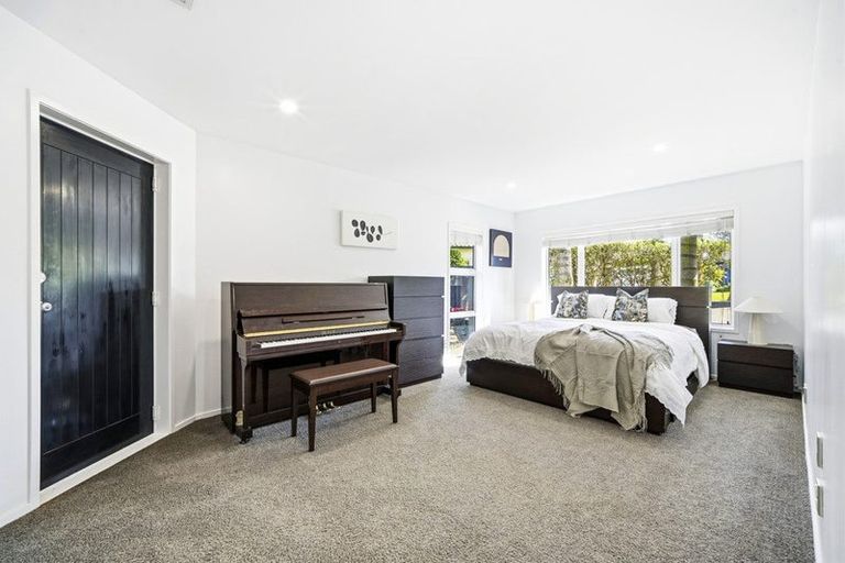 Photo of property in 14 Landing Drive, Albany, Auckland, 0632