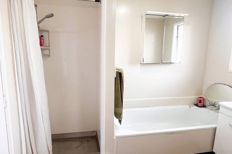 Photo of property in 2/29 Kuaka Crescent, Bromley, Christchurch, 8062