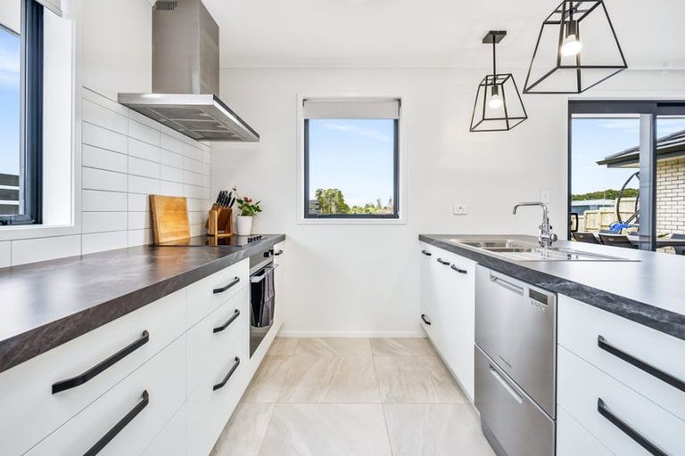 Photo of property in 1 Lindis Lane, Te Kamo, Whangarei, 0112