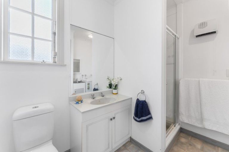 Photo of property in 1 Eruini Street, Waikanae Beach, Waikanae, 5036