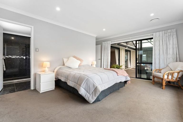 Photo of property in 23 Kahika Grove, Huapai, Kumeu, 0810