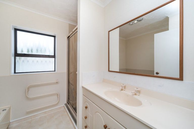Photo of property in 8 Oxford Street, Hokowhitu, Palmerston North, 4410