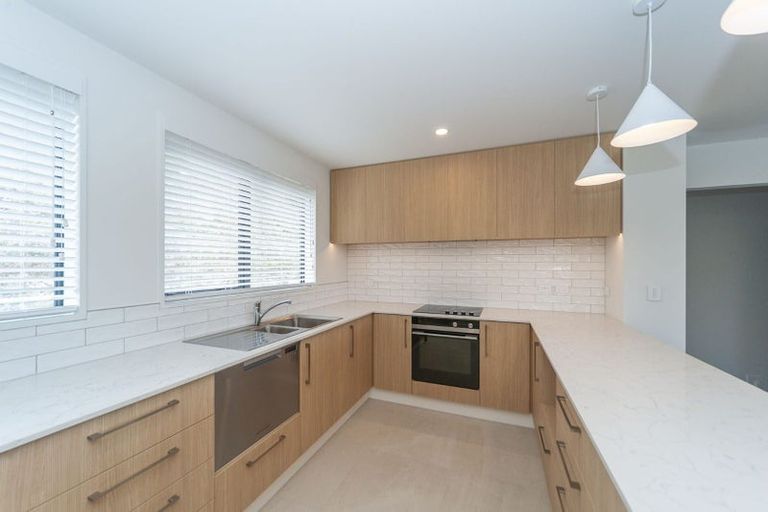 Photo of property in 33 Oakum Road, Whitby, Porirua, 5024