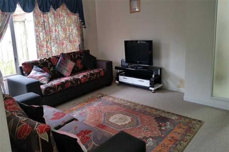 Photo of property in 404 Chapel Road, Flat Bush, Auckland, 2016