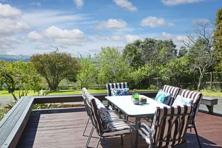 Photo of property in 10 Cameron Town Road, Pukekohe, 2678