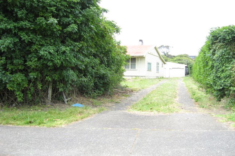 Photo of property in 57 Wallace Road, Mangere Bridge, Auckland, 2022