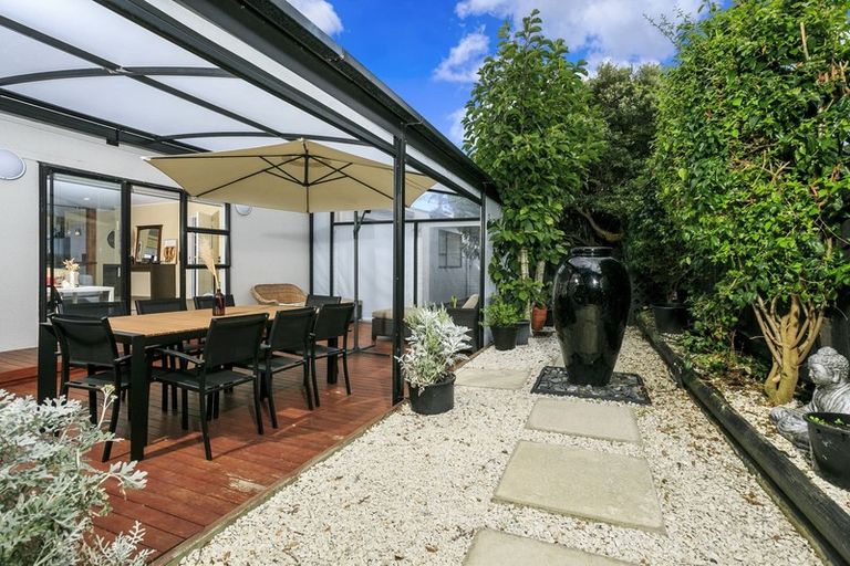 Photo of property in 1/8 City View Terrace, Birkenhead, Auckland, 0626