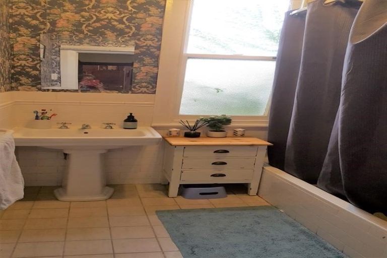 Photo of property in 193a/2 Henderson Valley Road, Henderson, Auckland, 0612