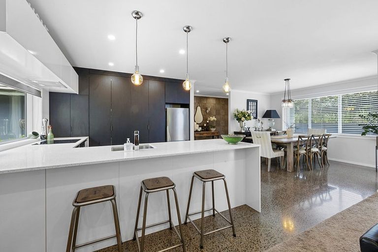 Photo of property in 83a Young Street, New Plymouth, 4310