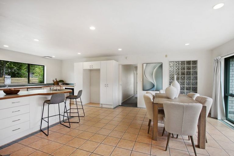 Photo of property in 3 Khaleel Place, Henderson, Auckland, 0612